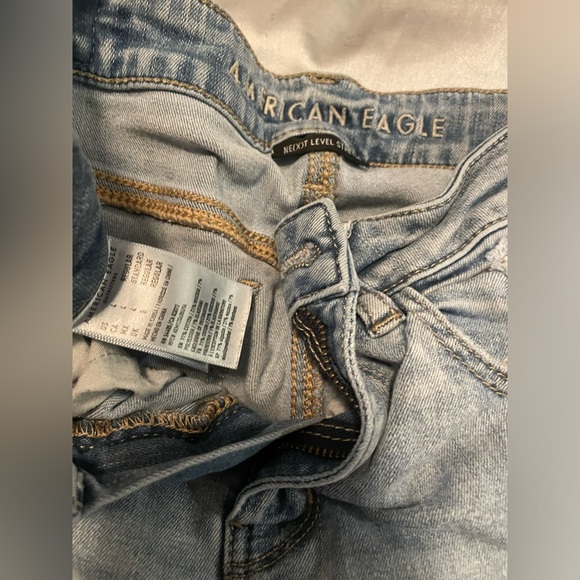 American Eagle size 4 jeans - Picture 3 of 3